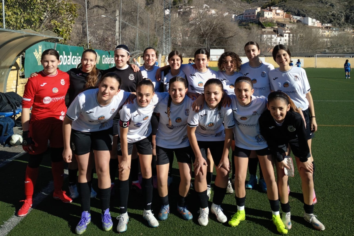 El Juvenil Preferente y el Cadete Femenino ganan y continúan arriba
