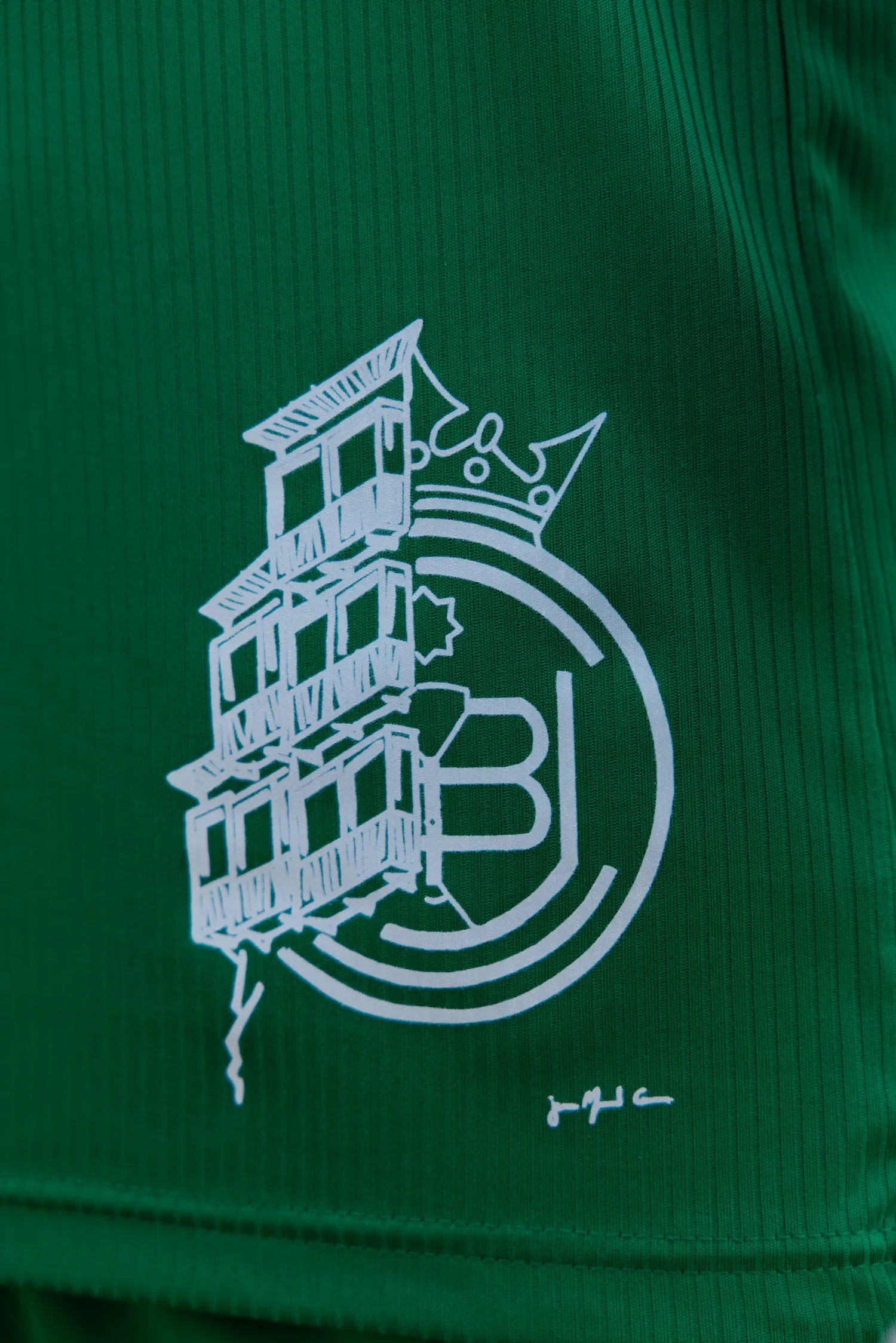 Camiseta Conquense Verde - Detalle del escudo